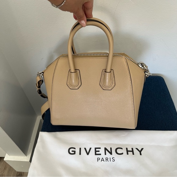 Givenchy Mini Antigona Grain Leather w/Strap in Dune - Picture 3 of 8